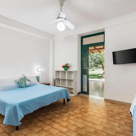 Villaggio Uliveto - Family Experience 罗迪-加尔加尼科